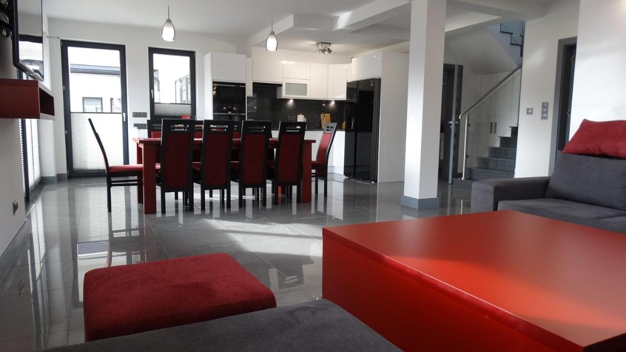 Domino-apartamenty Red *